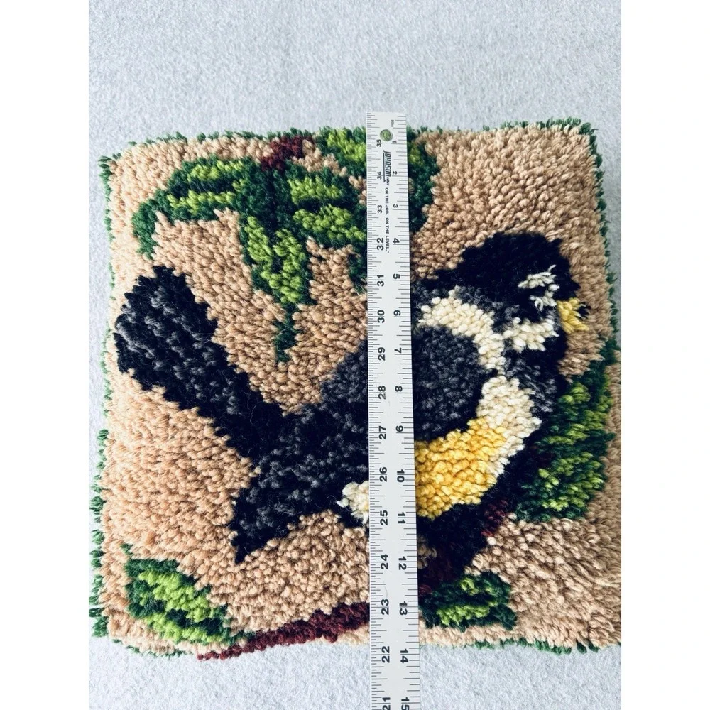 Vintage Handmade Latch Hook Bird Robin Decorative‎ Throw Pillow Knit